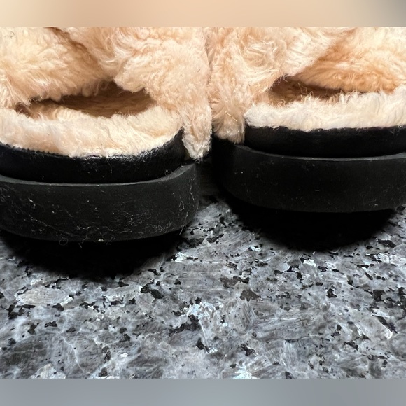 UGG Sherpa Fuzz Sugar Cross Plant Based Sustainable Platform Slides - Picture 14 of 16
